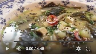 154YT 154. Zupa miso z brukwią   bezglutenowa kuchnia wegańska | Atelier Smaku